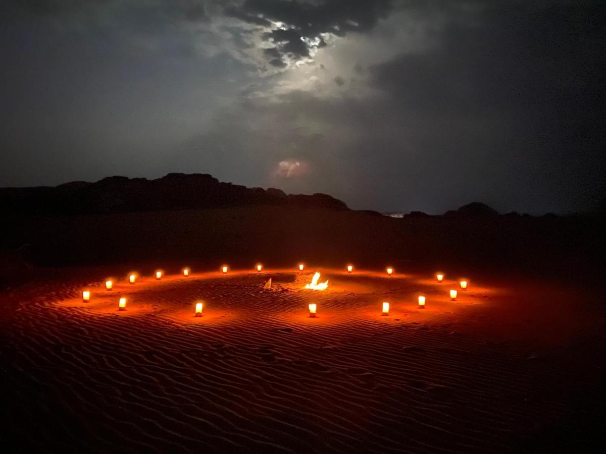 Rum Four Mountain Luxury Camp Wadi Rum Eksteriør bilde