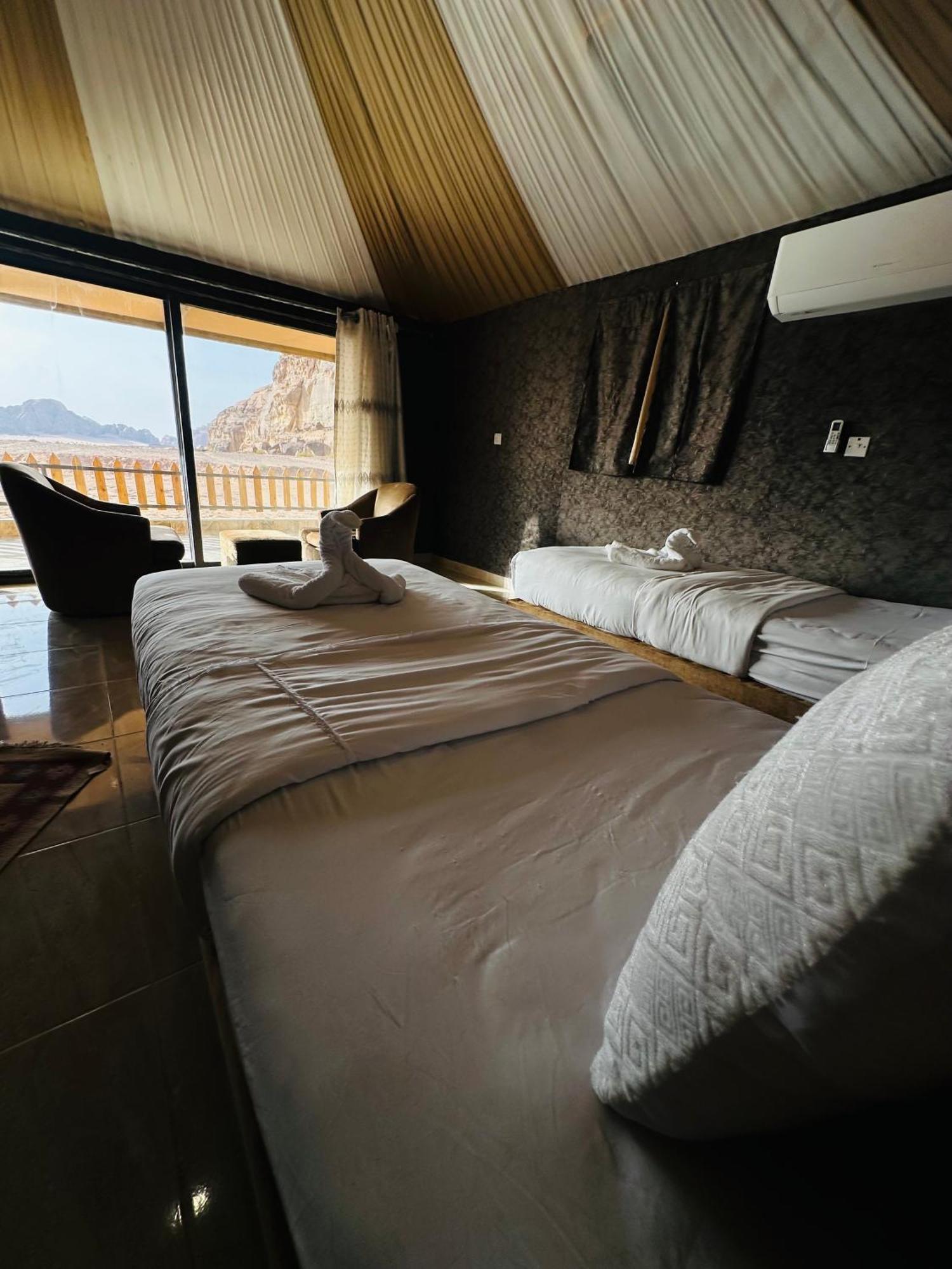 Rum Four Mountain Luxury Camp Wadi Rum Eksteriør bilde