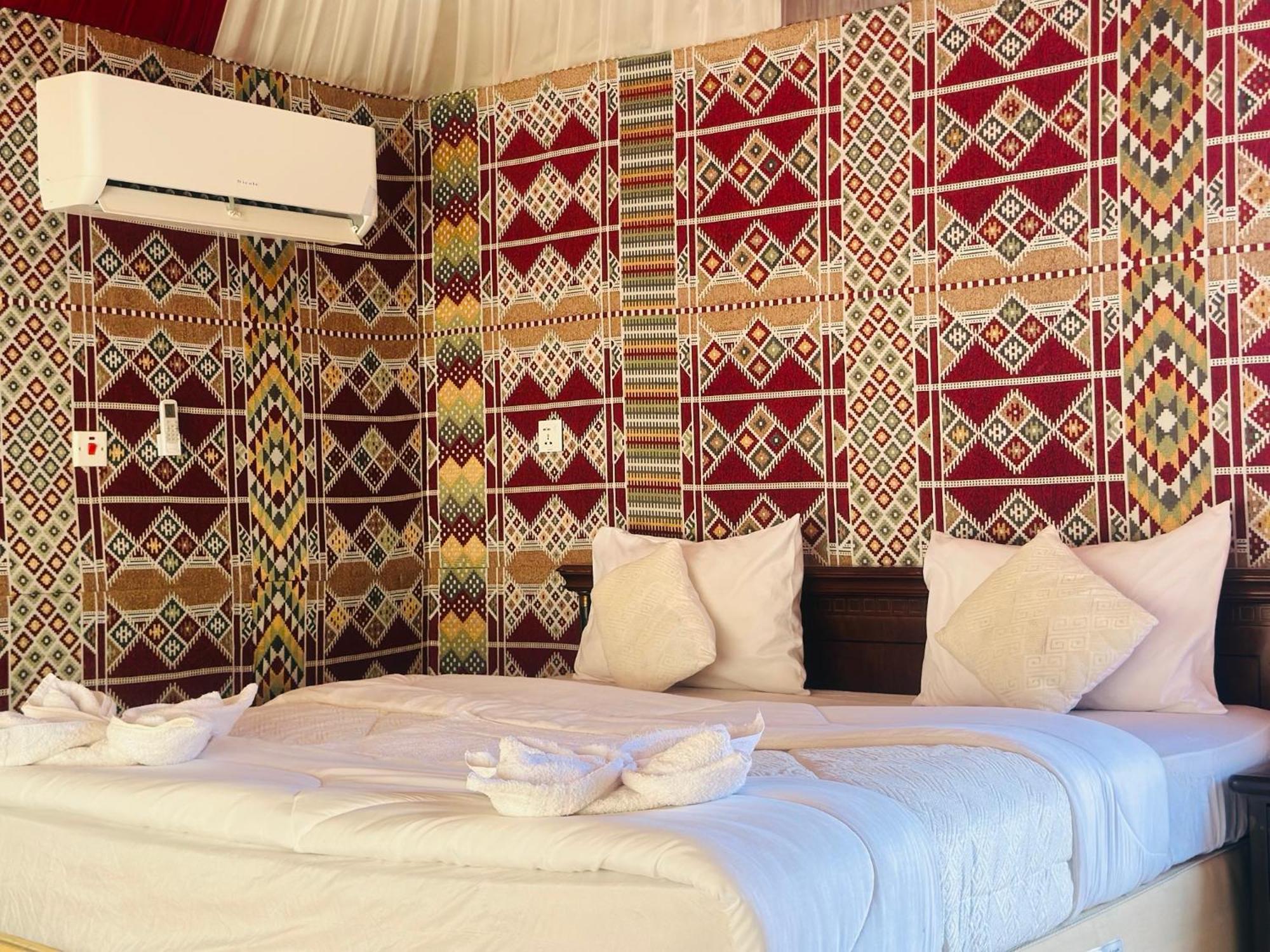 Rum Four Mountain Luxury Camp Wadi Rum Eksteriør bilde